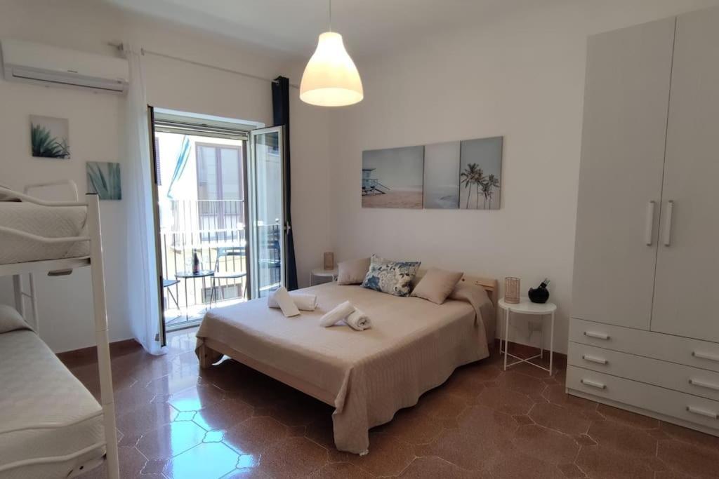 Casa Vacanze U Curtigghiu Чефалу Екстериор снимка