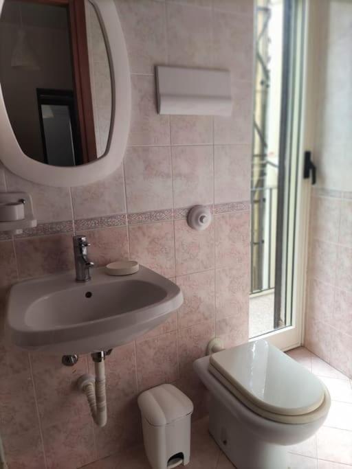 Casa Vacanze U Curtigghiu Чефалу Екстериор снимка